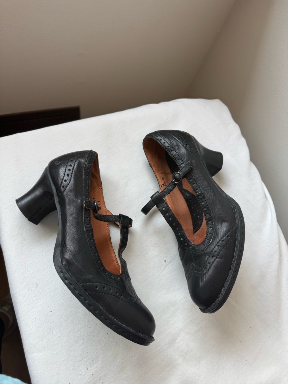 Y2K Vintage Born Black Leather Mary Jane Heels Size 7 - Picture 4 of 7